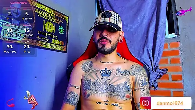 Snapshot of smoker445 chatting on November 6, 8:04 am smoker445 online show from November 6, 8:04 am