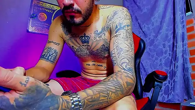 Snapshot of smoker445 chatting on November 7, 12:21 am smoker445 online show from November 7, 12:21 am