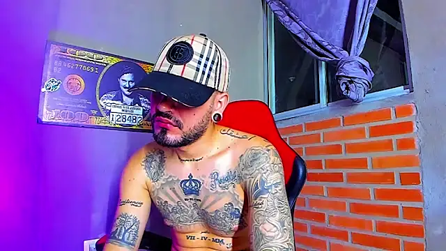 Snapshot of smoker445 chatting on November 15, 7:49 am smoker445 online show from November 15, 7:49 am