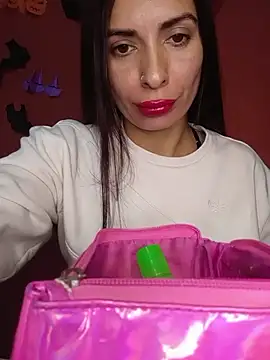 Snapshot of Chicavixy chatting on November 8, 1:06 am Chicavixy online show from November 8, 1:06 am