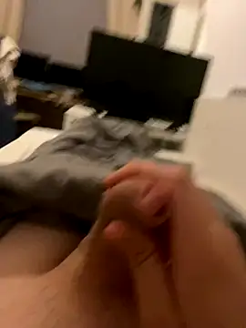 bigschlong290 online show from October 17, 3:53 am