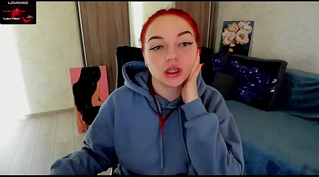 Snapshot of Stella__Cox chatting on February 8, 10:29 am Stella Cox online show from February 8, 10:29 am