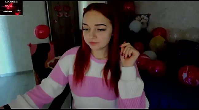 Snapshot of Stella__Cox chatting on February 17, 6:20 am Stella Cox online show from February 17, 6:20 am