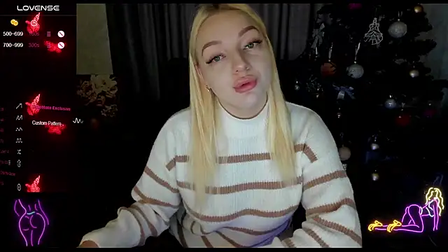 Snapshot of Stella__Cox chatting on December 5, 1:09 pm Stella Cox online show from December 5, 1:09 pm