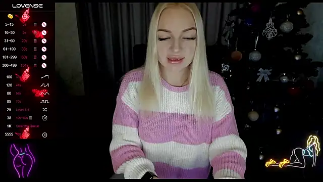 Snapshot of Stella__Cox chatting on December 18, 6:19 am Stella Cox online show from December 18, 6:19 am