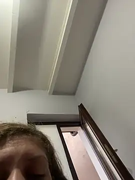 Snapshot of andreinitahg chatting on January 3, 4:27 pm andreinitahg online show from January 3, 4:27 pm