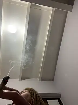 Snapshot of andreinitahg chatting on January 5, 7:07 pm andreinitahg online show from January 5, 7:07 pm