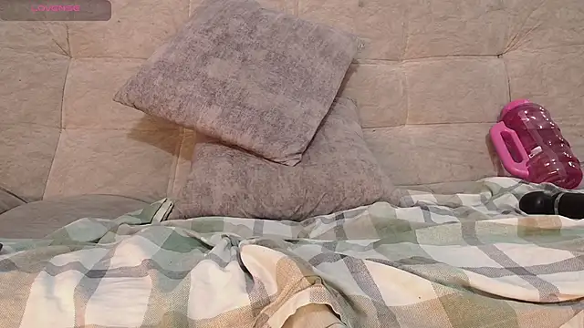 Snapshot of cataleyya_666 chatting on January 16, 12:34 am cataleyya 666 online show from January 16, 12:34 am