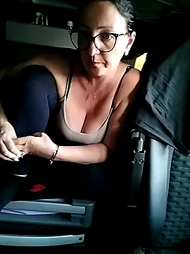 cuplubijoanna online show from March 22, 5:05 pm