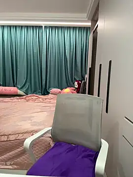 palzkybi123 online show from February 3, 1:59 am