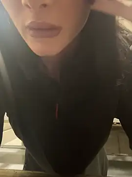 hrnxyygirl online show from December 12, 11:36 pm