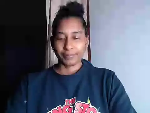 Snapshot of yohatinelly07 chatting on June 4, 7:36 am yohatinelly07 online show from June 4, 7:36 am