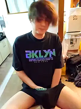 Snapshot of MANNZAAo06 chatting on January 19, 2:59 pm MANNZAAo06 online show from January 19, 2:59 pm