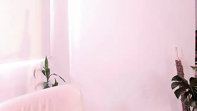 rossth1 online show from March 18, 7:17 pm