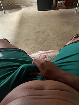 julio9679 online show from January 13, 2:33 pm