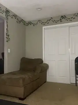 Shuggabutt online show from January 5, 11:37 am