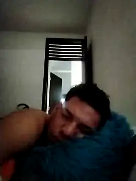 Snapshot of kinke31 chatting on January 14, 11:31 am kinke31 online show from January 14, 11:31 am