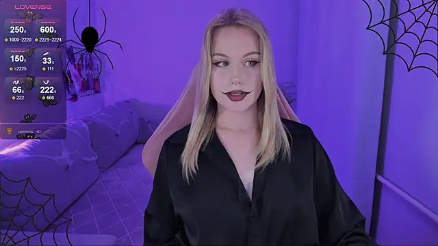 Honey blonde online show from October 31, 10:00 pm