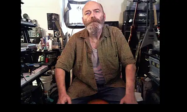 Snapshot of SirGarMack chatting on February 18, 5:09 pm SirGarMack online show from February 18, 5:09 pm