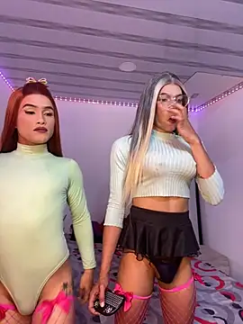 Snapshot of big_girl21cm chatting on November 21, 2:05 pm big girl21cm online show from November 21, 2:05 pm