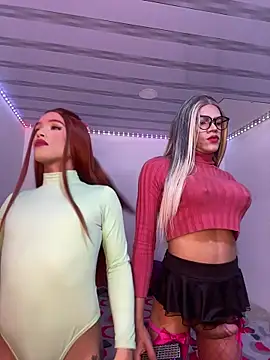 Snapshot of big_girl21cm chatting on December 18, 2:01 pm big girl21cm online show from December 18, 2:01 pm