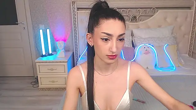 Lina Robbins online show from May 13, 12:08 am