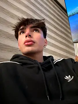 Snapshot of KittySkirtt1 chatting on October 28, 2:15 am KittySkirtt1 online show from October 28, 2:15 am