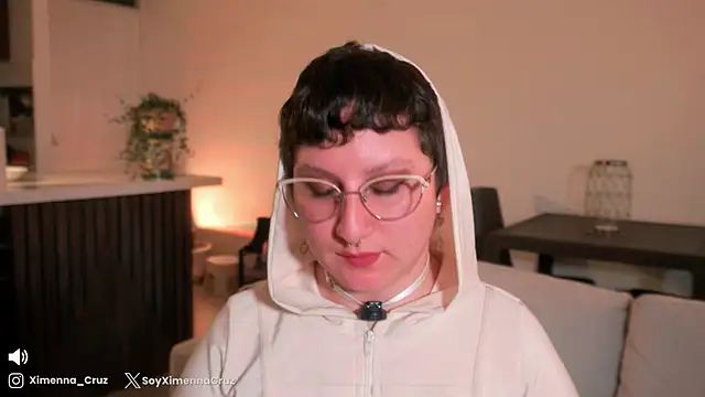 Ximenna Cruz online show from September 16, 9:27 pm