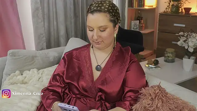 Ximenna Cruz online show from March 17, 7:39 pm