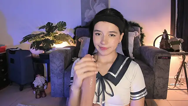 Naughtylittlegirl  online show from December 4, 3:32 pm