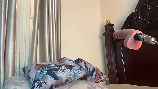 Snapshot of SexyAudreyFuck chatting on February 27, 2:10 pm SexyAudreyFuck online show from February 27, 2:10 pm