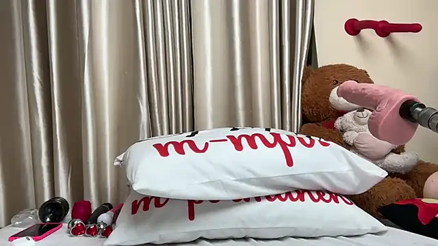 SexyAudreyFuck online show from November 21, 9:35 pm