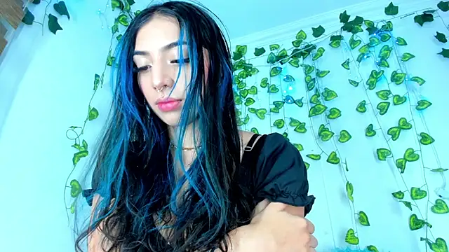 Snapshot of SaturnooStonee chatting on December 5, 3:59 am SaturnooStonee online show from December 5, 3:59 am