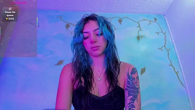 Snapshot of SaturnooStonee chatting on November 5, 6:57 am SaturnooStonee online show from November 5, 6:57 am