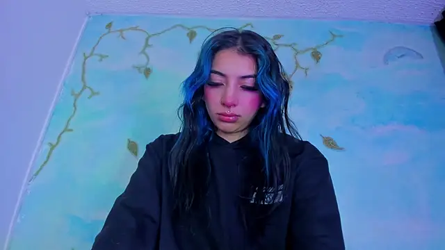 Snapshot of SaturnooStonee chatting on December 2, 1:22 am SaturnooStonee online show from December 2, 1:22 am