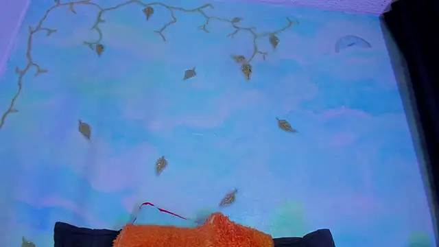 Snapshot of SaturnooStonee chatting on December 4, 12:53 am SaturnooStonee online show from December 4, 12:53 am