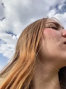 melody-dy online show from February 20, 8:03 pm