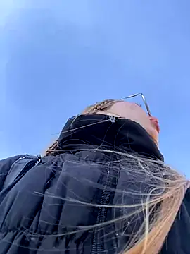 melody-dy online show from September 11, 9:04 pm