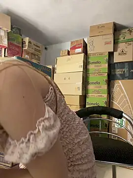 melody-dy online show from April 1, 7:11 pm