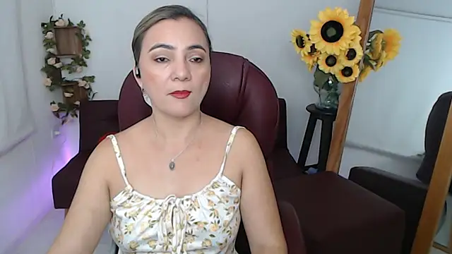 Snapshot of ana_milf chatting on June 22, 2:58 pm ana milf online show from June 22, 2:58 pm