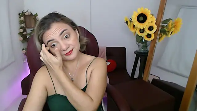 Snapshot of ana_milf chatting on July 13, 12:41 pm ana milf online show from July 13, 12:41 pm