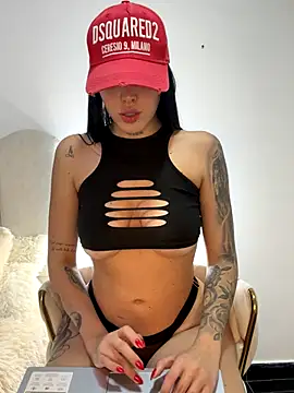 Snapshot of Manelik_couper chatting on November 6, 1:06 am Manelik couper online show from November 6, 1:06 am