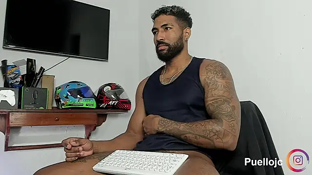 Snapshot of Xander_Str0ng chatting on January 12, 12:21 pm Xander Str0ng online show from January 12, 12:21 pm