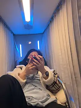 BabyThree  online show from January 17, 2:39 pm