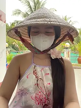 BabyThree  online show from February 11, 7:23 am