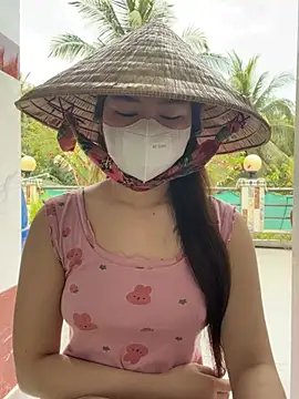 BabyThree  online show from February 12, 8:06 am