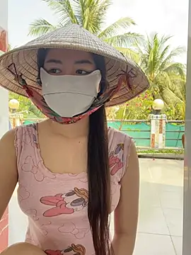 BabyThree  online show from February 14, 8:10 am