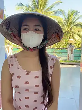 BabyThree  online show from February 17, 8:52 am