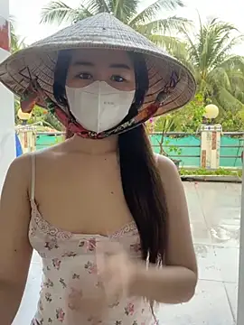 BabyThree  online show from February 19, 8:44 am