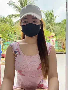 BabyThree  online show from September 10, 9:31 am